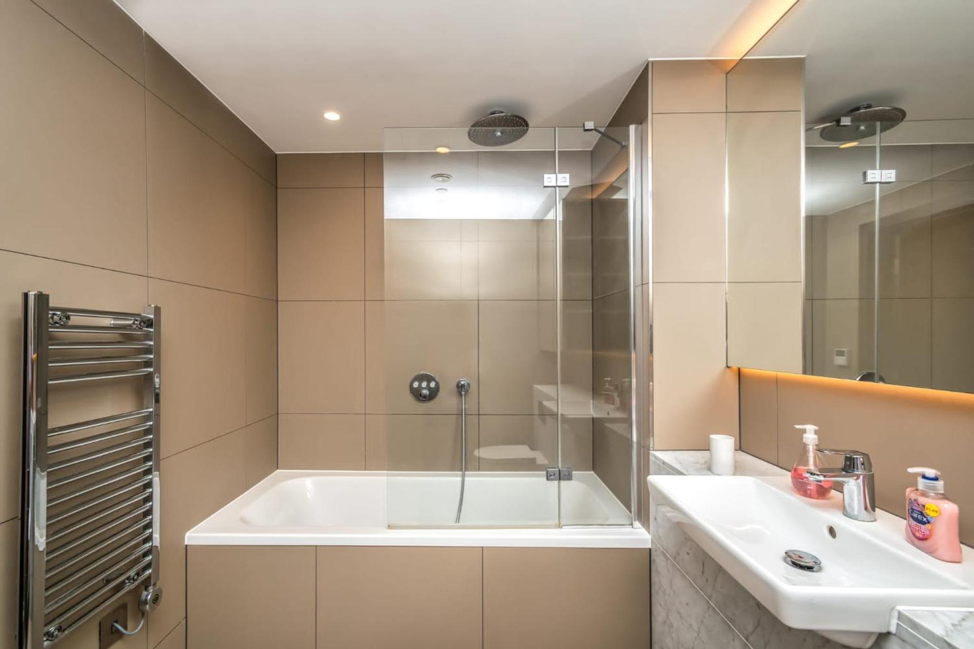 Luxury 2 Bedroom Apartment In Tower Hill Лондон Экстерьер фото