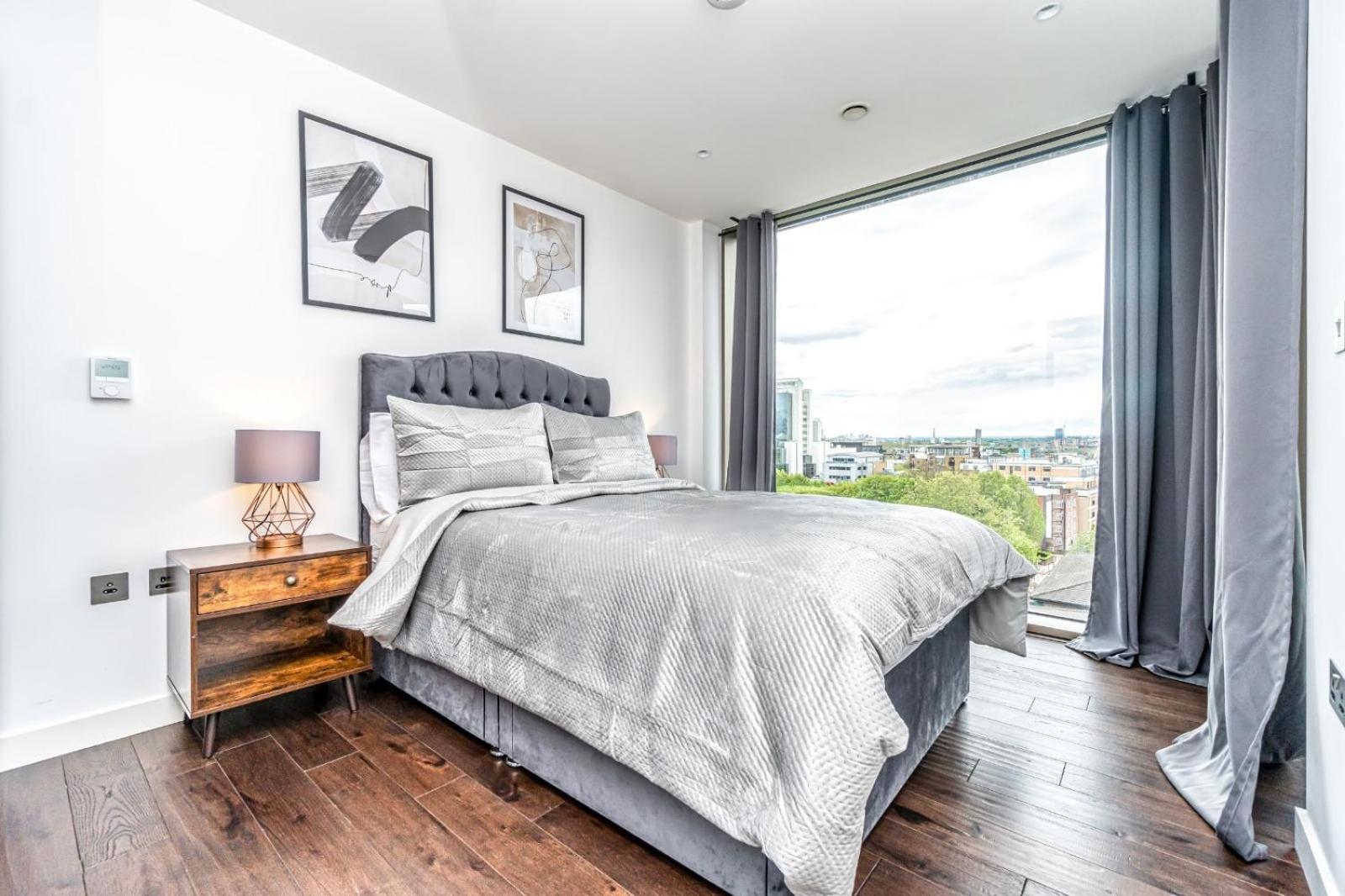Luxury 2 Bedroom Apartment In Tower Hill Лондон Экстерьер фото